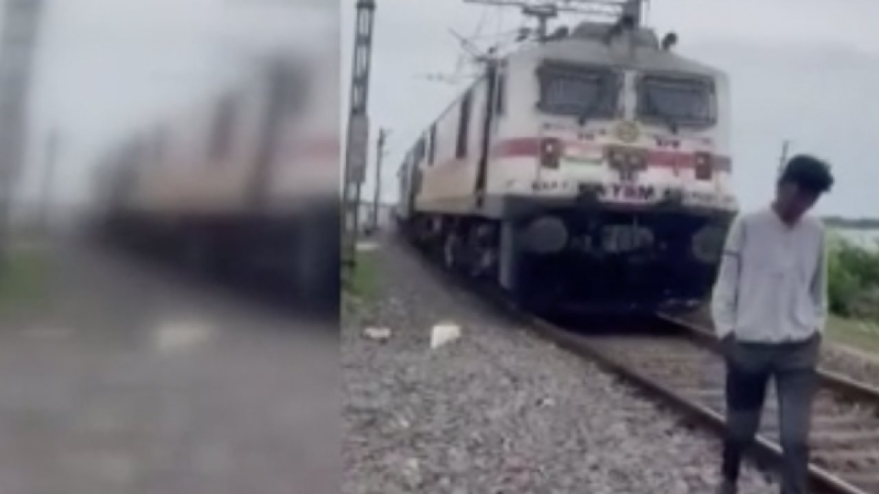 Sosyal medya hesabına video çekerken tren çarptı