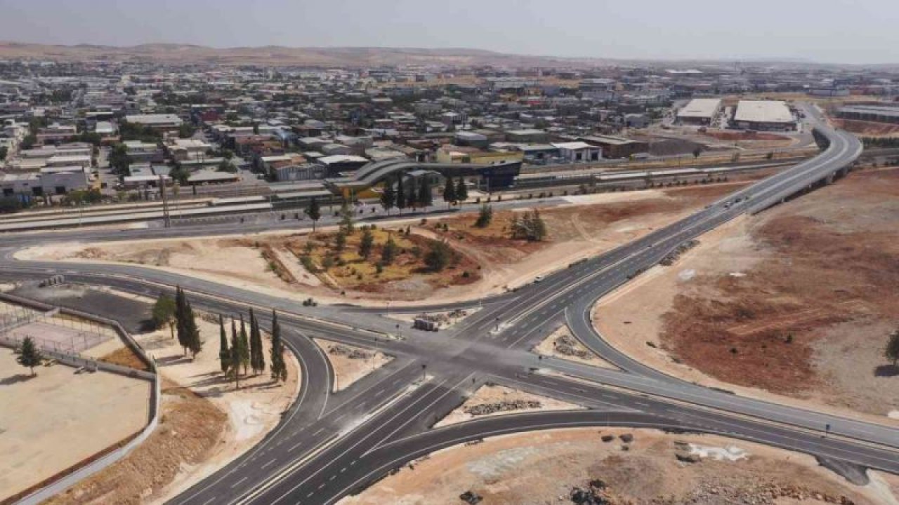 Gaziantep’te yeni yapılan yol kavşaktaki trafik yükünü hafifletecek