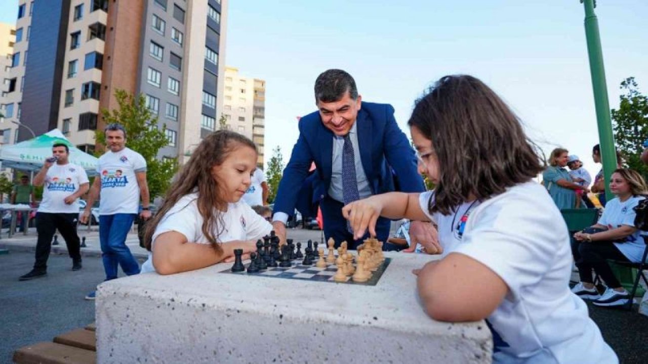 ’Şehitkamil'de ’Sokakta satranç var’’ Projesi 8. yaşını kutluyor