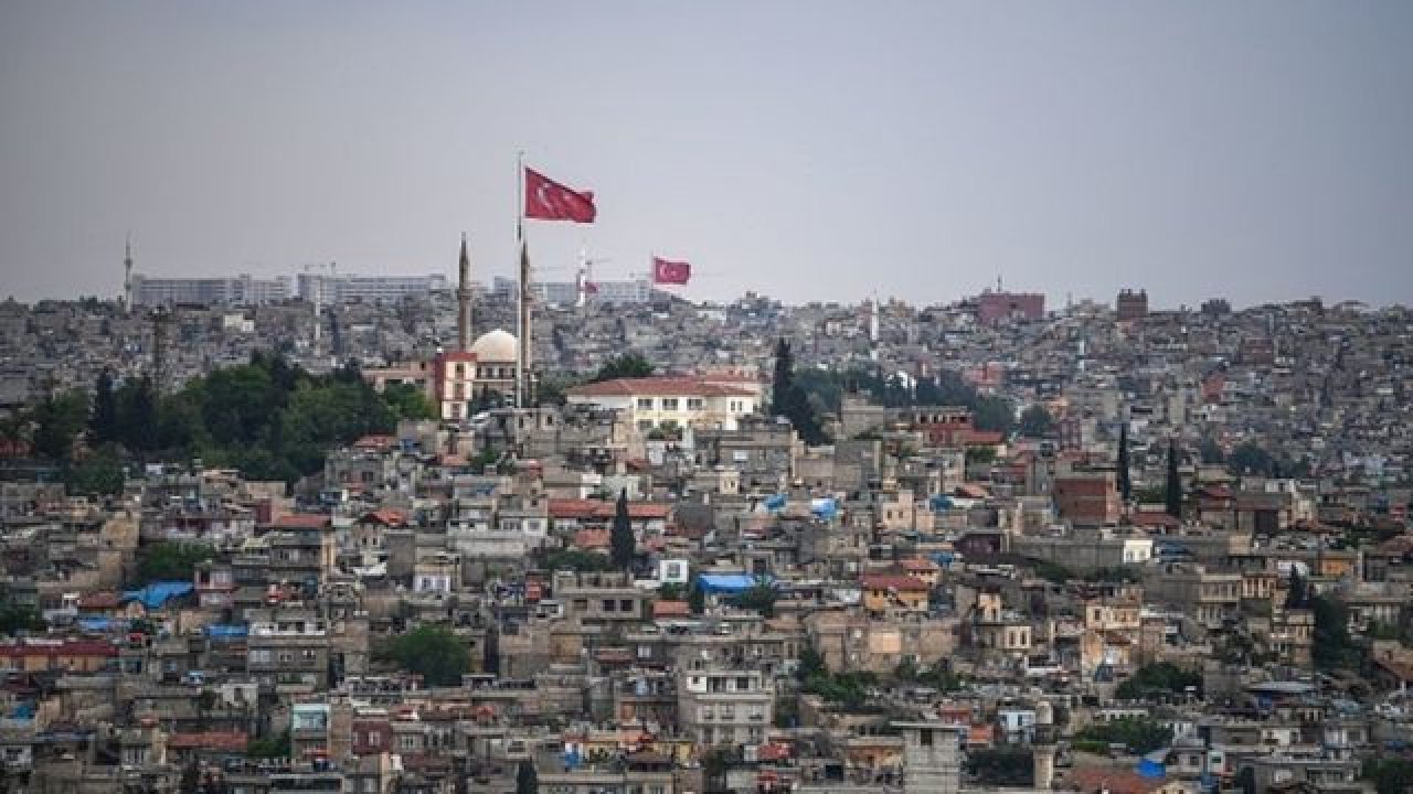 Gaziantep seçime mi hazırlanıyor? Gaziantep'e Bakan Yağmuru... Gaziantep’te siyasi hareketlilik bitmiyor.