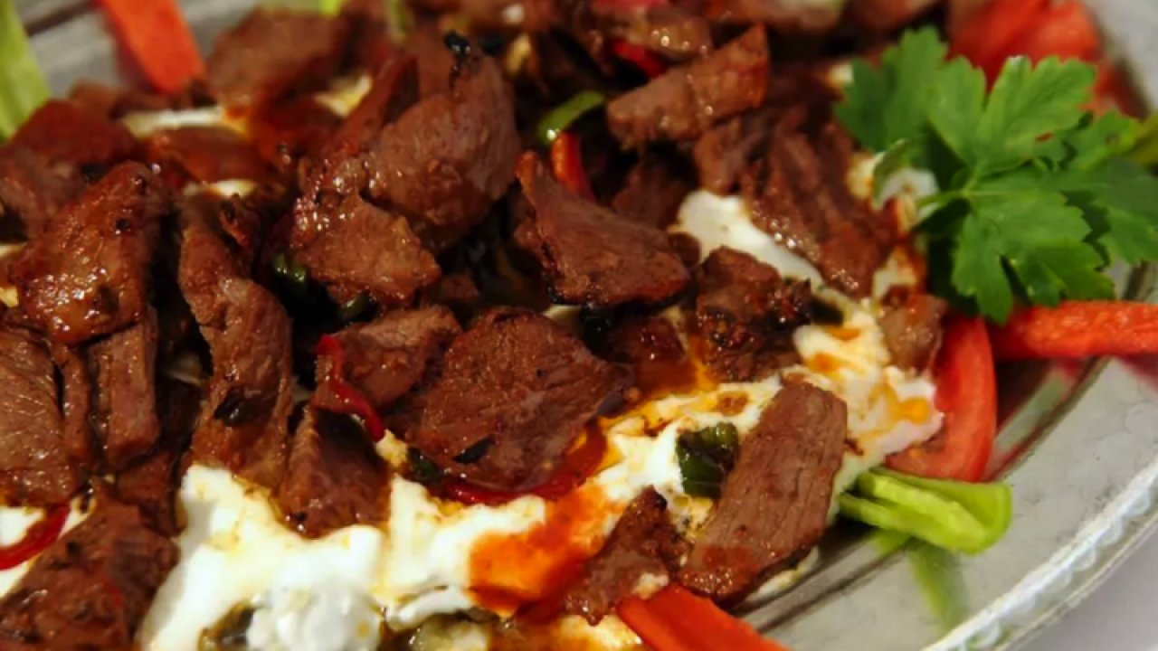 Gaziantep'in meşhur AliNazik kebabı püf noktaları... En kolay Ali Nazik kebabı nasıl yapılır?  MasterChef Alinazik nasıl yapılır?