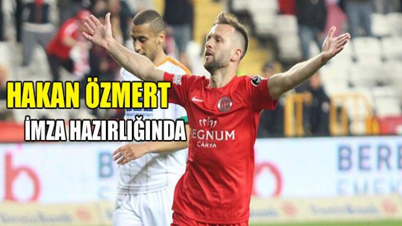 Hakan Özmert imza hazırlığında