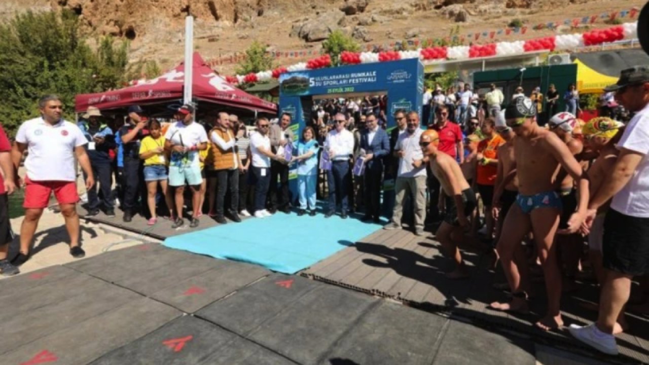 Türkiye Gaziantep'te yapılan 'RUMKALE' Uluslararası Su Sporları Festivali'ni Konuşuyor.... Denizi olmayan Gaziantep’te yapılan su sporları festivali göz kamaştırıyor...