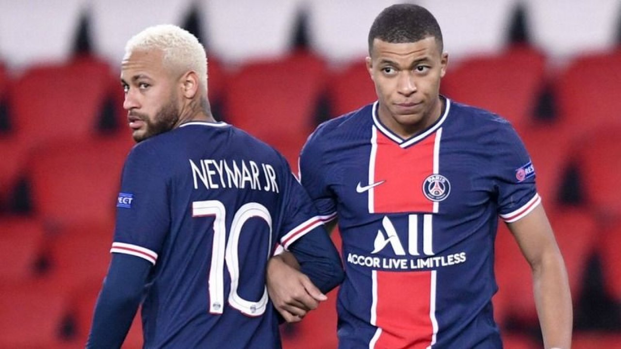 Neymar'dan Kylian MBAPPE sorusuna ilginç tavır!  "Mbappe ile ilişkiniz nasıl?" sorusuna, NEYMAR'DAN YANIT  "Bu soruyu anlamadım" şeklinde karşılık verdi.