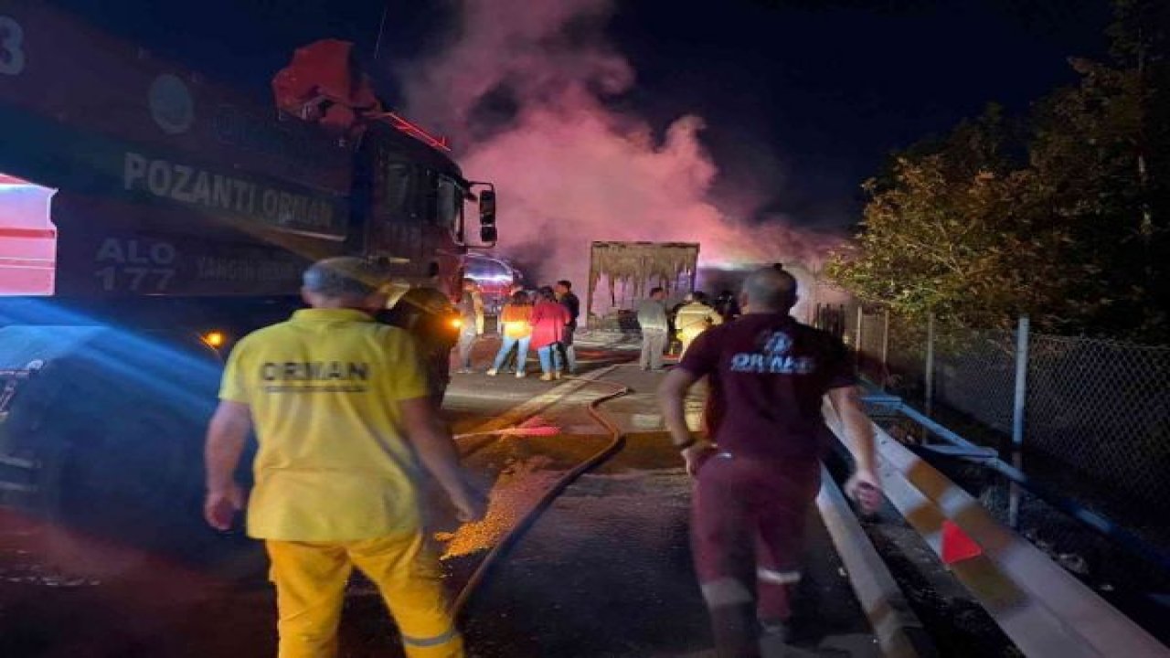 Gaziantep Otoyolu'nda KAZA! Otoyolda tır alev alev yandı... TIKLA İZLE