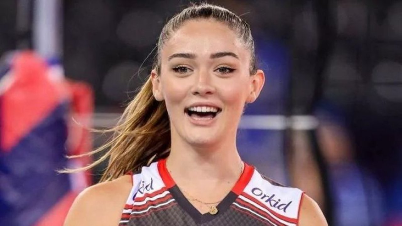 Milli voleybolcu Zehra Güneş, bu kez de kuzeni ile gündeme geldi. Güzel voleybolcunun kuzeninin Survivor yarışmasının yıldızı çıktı! Meğer güzel voleybolcuyla o isim…