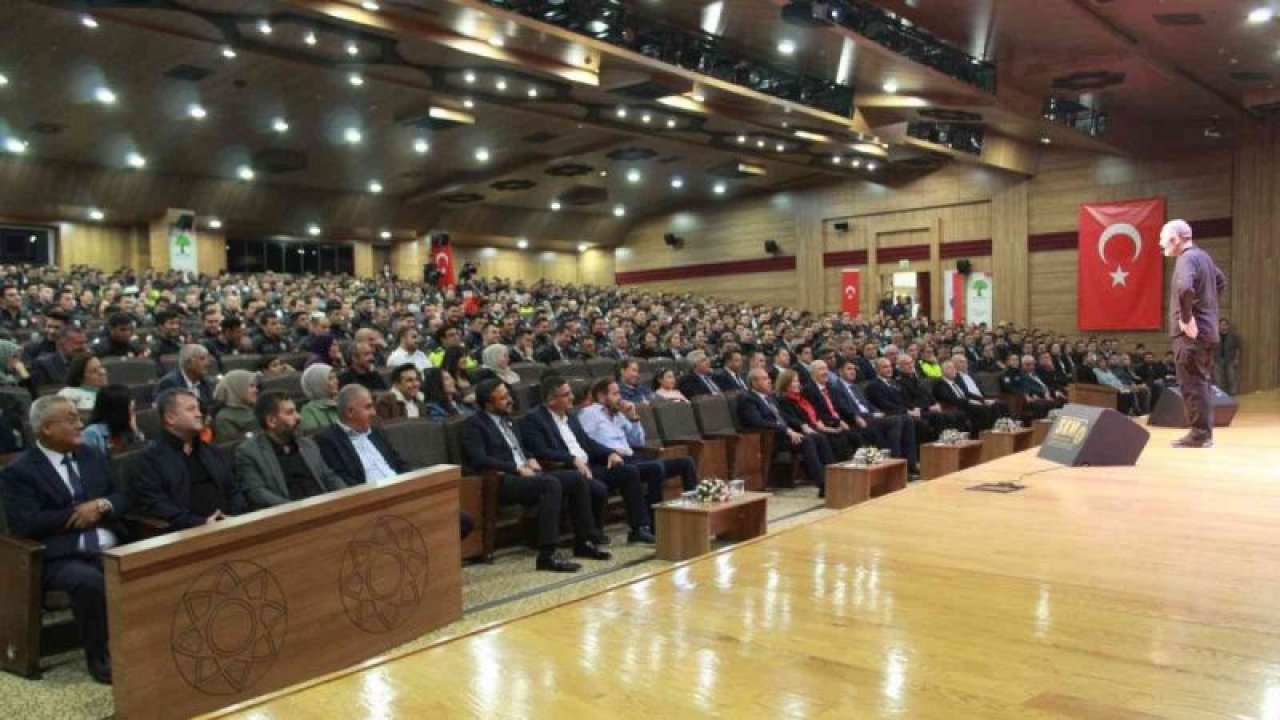 Polis Başmüfettişi Sula ile eski TEM Daire Başkanı Aslan’dan polislerle söyleşi