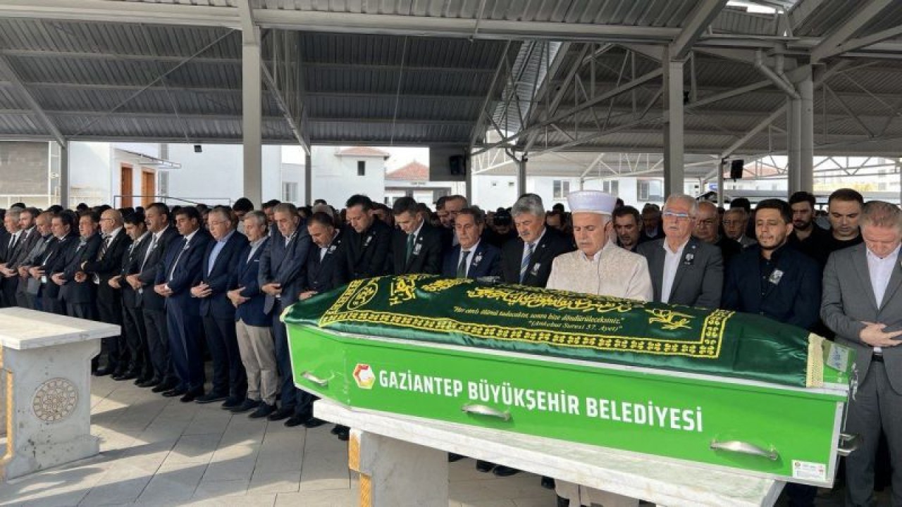 İyi Parti Gaziantep İl Başkanı Celal Yıldırım son yolculuğuna uğurlandı