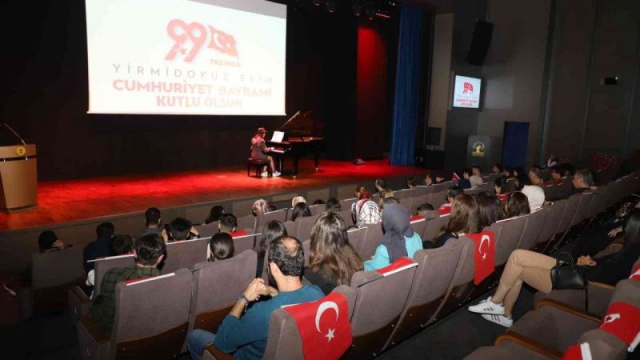 Şehitkamil'de Cumhuriyetin 99. yılına özel piyano dinletisi