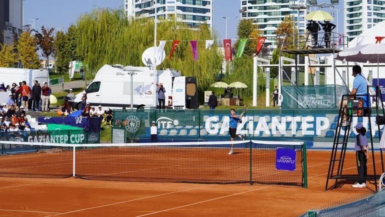 Gaziantep Cup Tenis Turnuvası’nda kupalar sahiplerini buldu