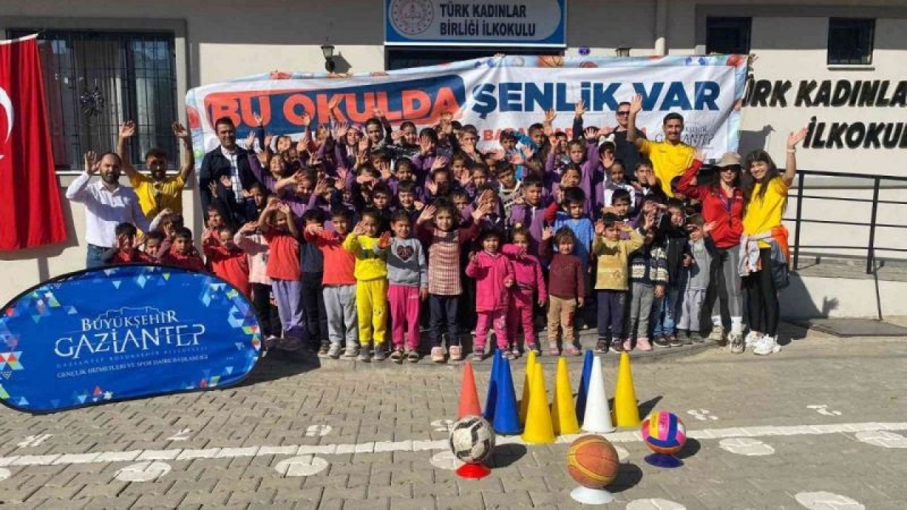 Büyükşehir Belediyesi’nin ’Bu okulda şenlik var’’ projesinde 52 bin öğrenciye ulaşıldı