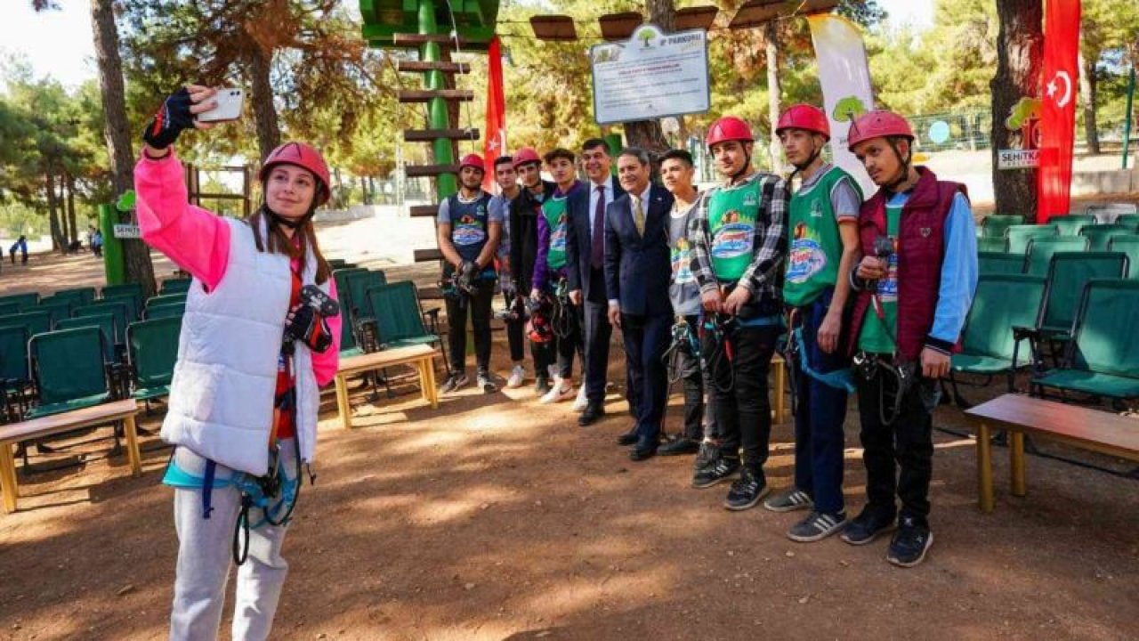 Milletvekili Şahin ile Başkan Fadıloğlu, gençlerle buluştu