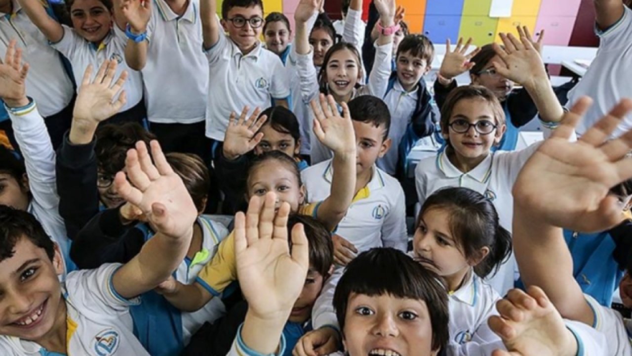 Okullarda ilk ara tatil başlıyor... Okullar bugünden itibaren ara tatile giriyor.