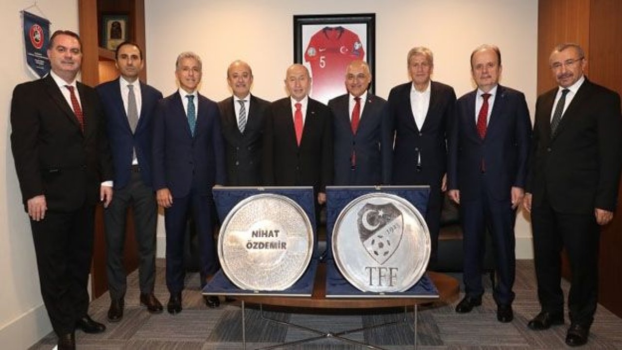 BÜYÜKEKŞİ VE YÖNETİMİ TFF'Yİ ZİYARET ETTİ