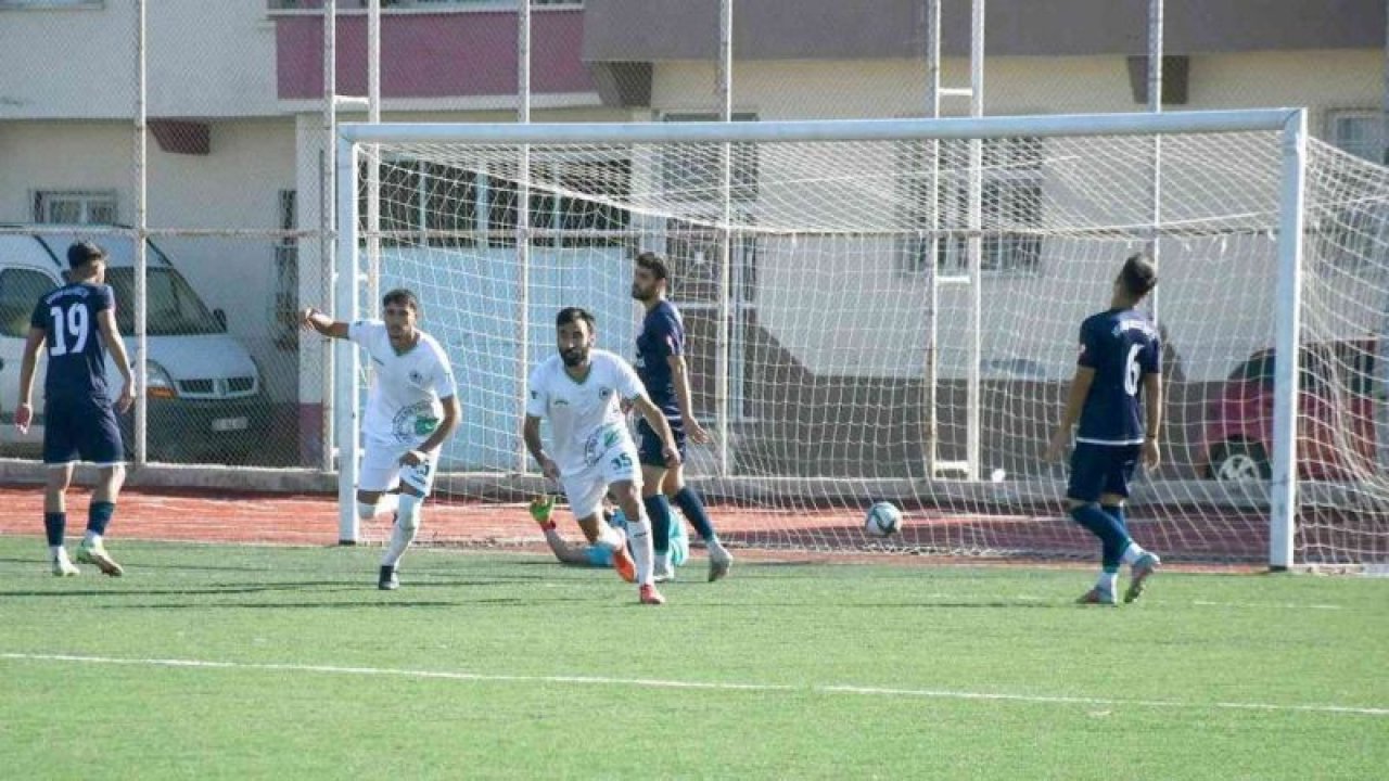 GAZİANTEP BU MAÇI KONUŞUYOR.... Araban Belediyespor kendi sahasında, Antakya Belediyespor’u 3-1 mağlup etti.