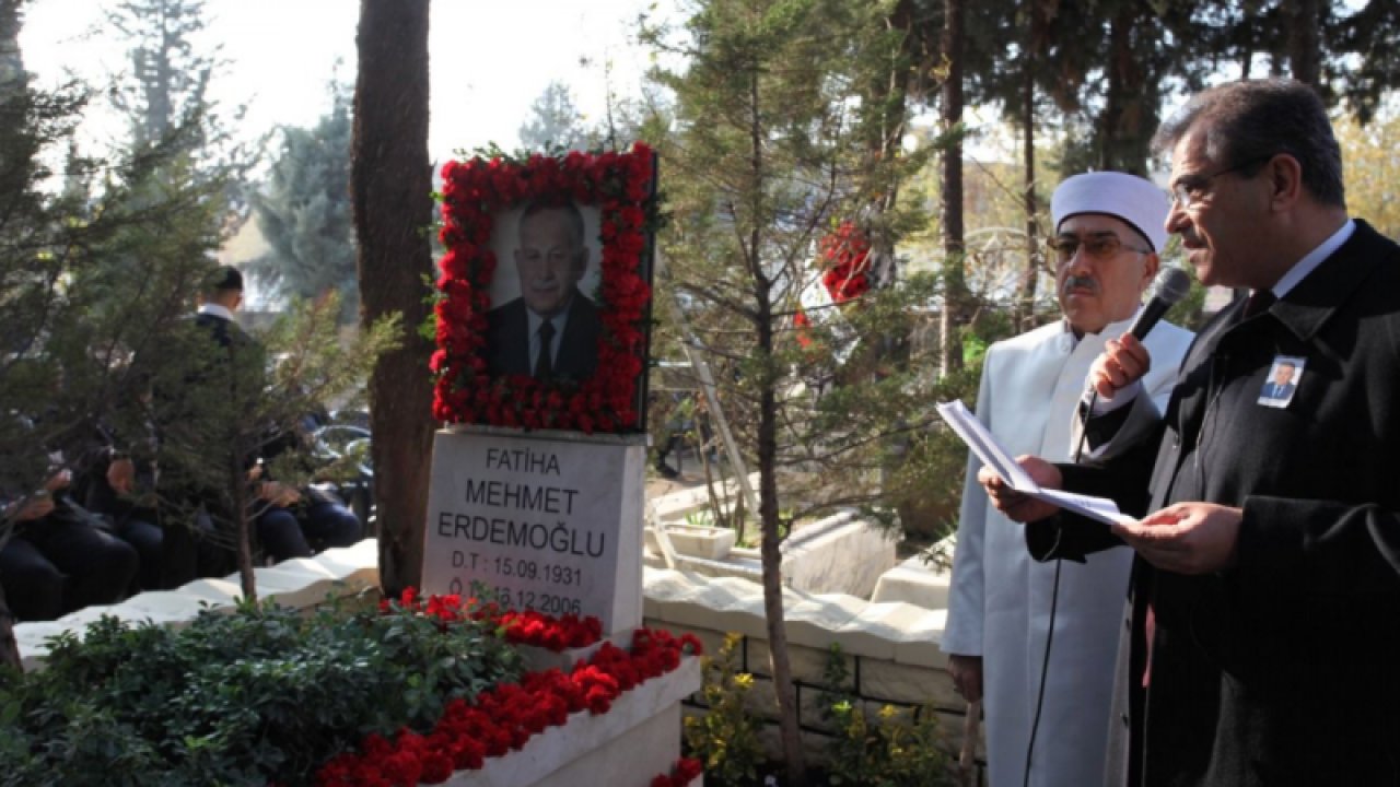 Erdemoğlu HOLDİNG BUGÜN YİNE HÜZÜNLÜYDÜ! Merinos Halı kurucusu ve Onursal Başkanı Merhum Mehmet Erdemoğlu ölümünün 16. yılında mezarı başında anıldı