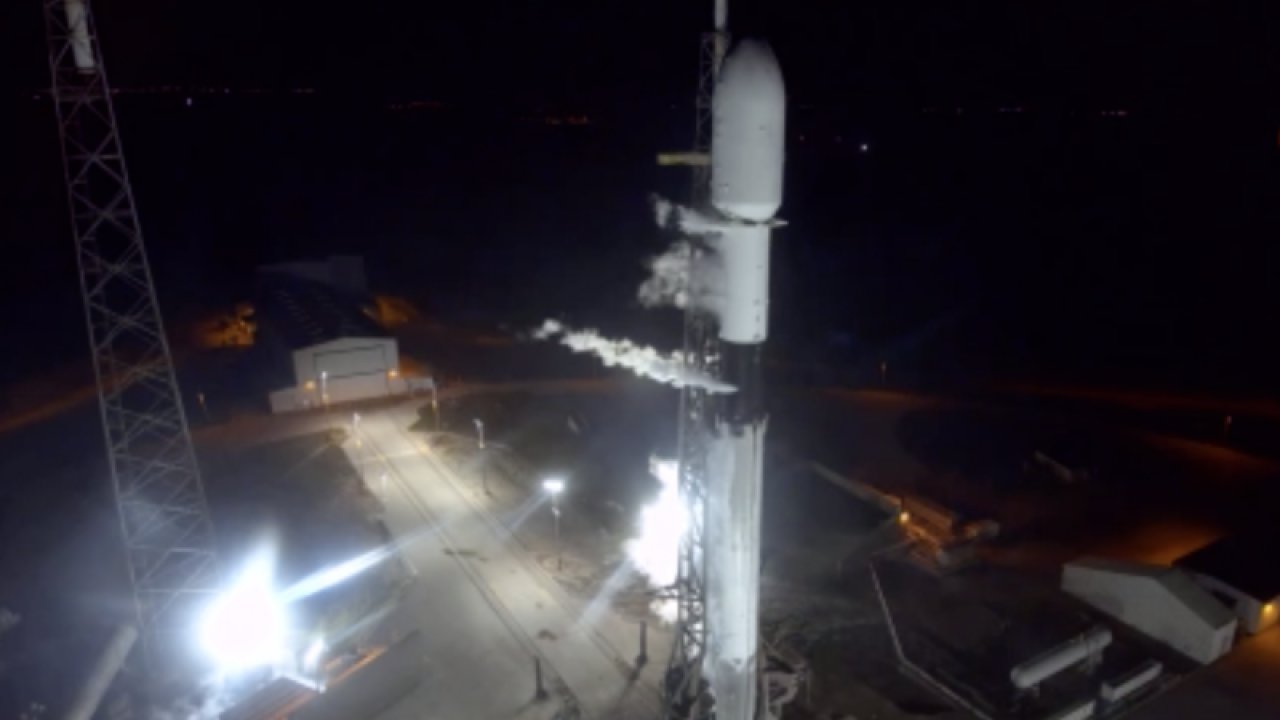 SpaceX, OneWeb internet uydularını başarılı bir şekilde fırlattı