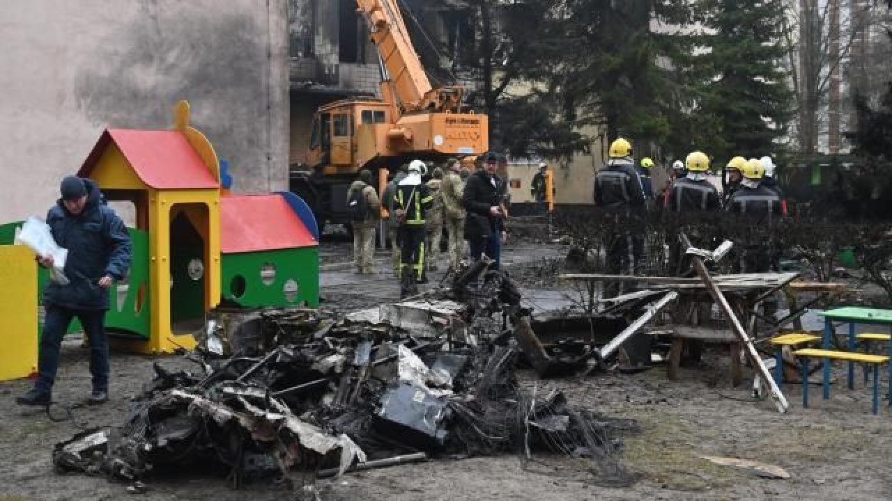 Zelenskiy Açıkladı: Feci Helikopter Kazasında 14 Kişi Hayatını Kaybetti!