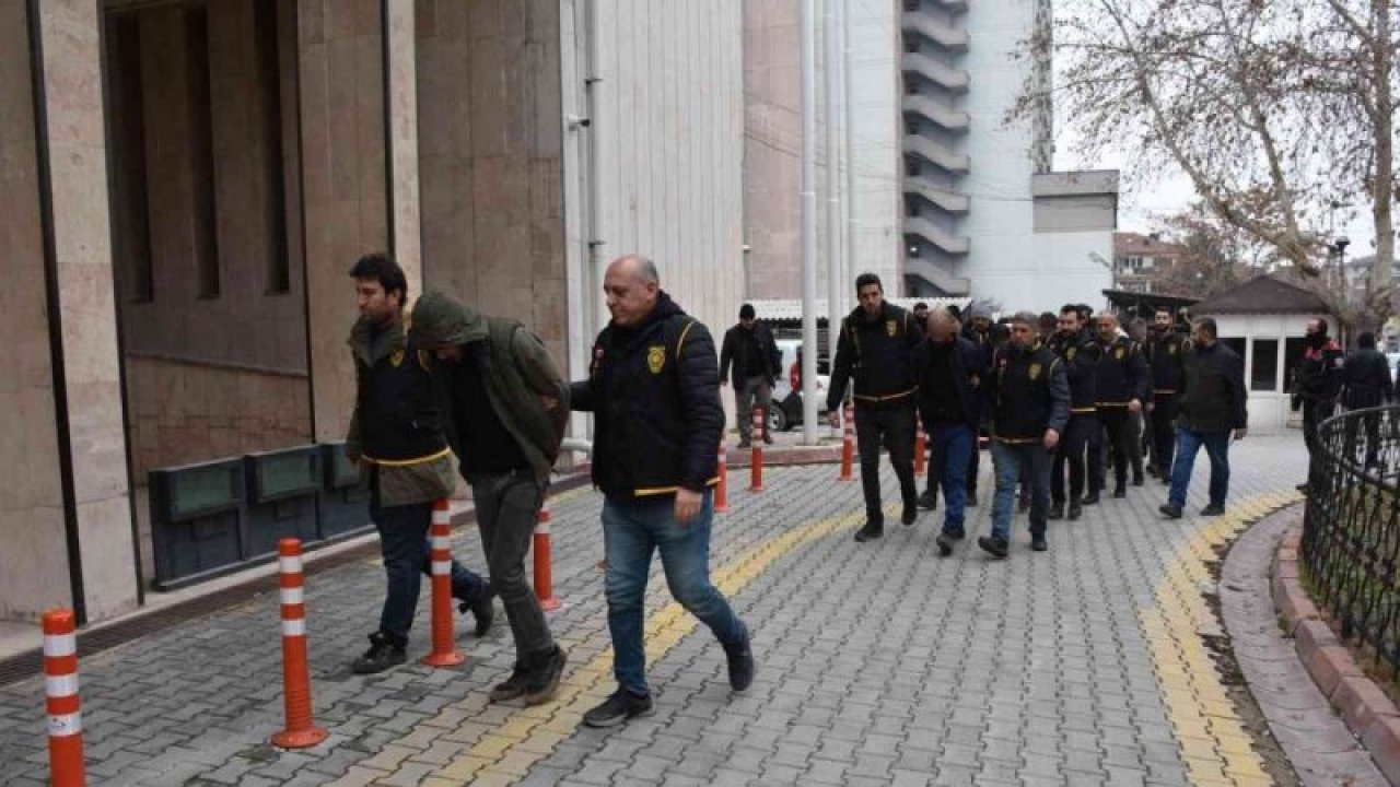 Gaziantep’ten Malatya’ya gelerek çok sayıda inşaat malzemesi çaldıkları tespit edilen çete üyeleri yakalandı