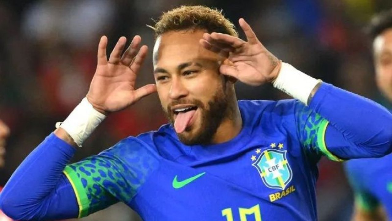 Neymar’ın Kız Kardeşine Bir Bakan Bir Daha Bakıyor! “Her Halin Harika…” Sosyal Medyanın Yeni İkonu Rafaella Santos Oldu!