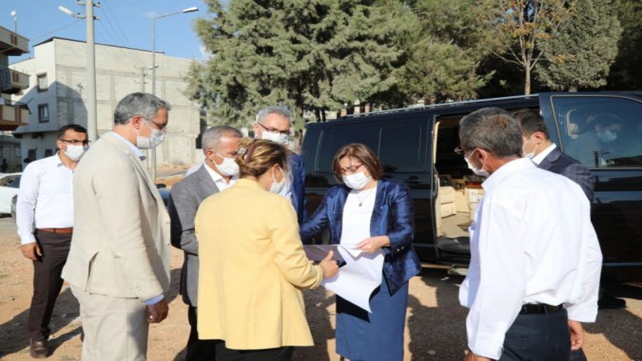 BAŞKAN ŞAHİN, ÇOCUKLARA KENDİ ELLERİYLE MASKELERİNİ TAKTI