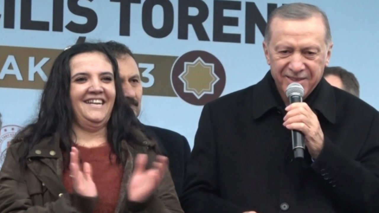 Gaziantepli Canan Tekelioğlu Sahneye çıkıp Cumhurbaşkanı Erdoğan ile şarkı söyledi... Sosyal Medyada Gündem Oldu... İşte O Anlar