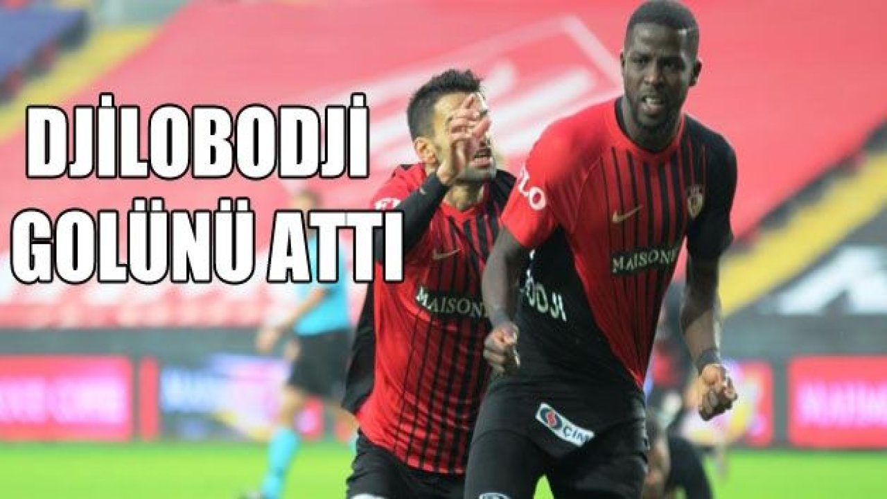 Papy Djilobodji perdeyi açtı