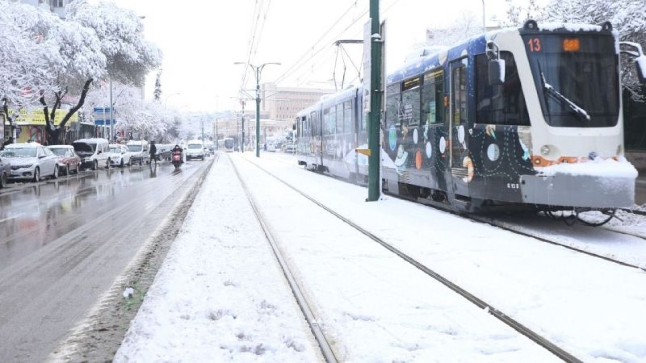 Gaziantep VALİLİĞİ UYARDI! Gaziantep'te yoğun 'KAR'... VE BUZLANMA