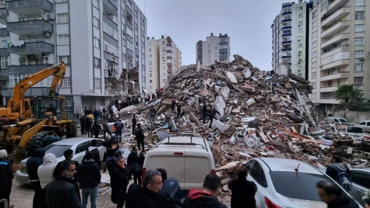 Deprem sonrası okulların tatil edilip edilmeyeceği sorusu yanıt buldu! Gaziantep Valisi Davut Gül’den açıklama gecikmedi! Cumhurbaşkanı Yardımcısı Fuat Oktay da konuştu!