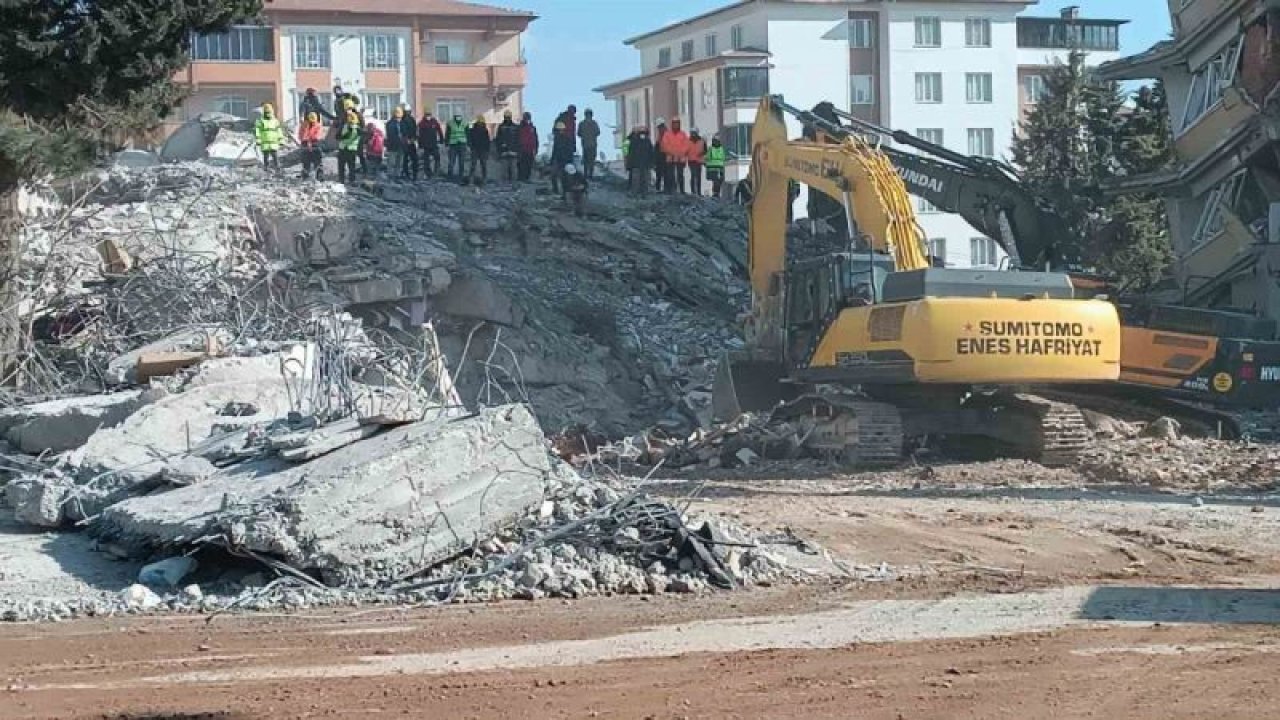 Gaziantep'te Ayşe-Mehmet Polat Sitesi’nde arama kurtarma çalışmaları 131 saattir sürüyor... Müteahhit gözaltına alındı