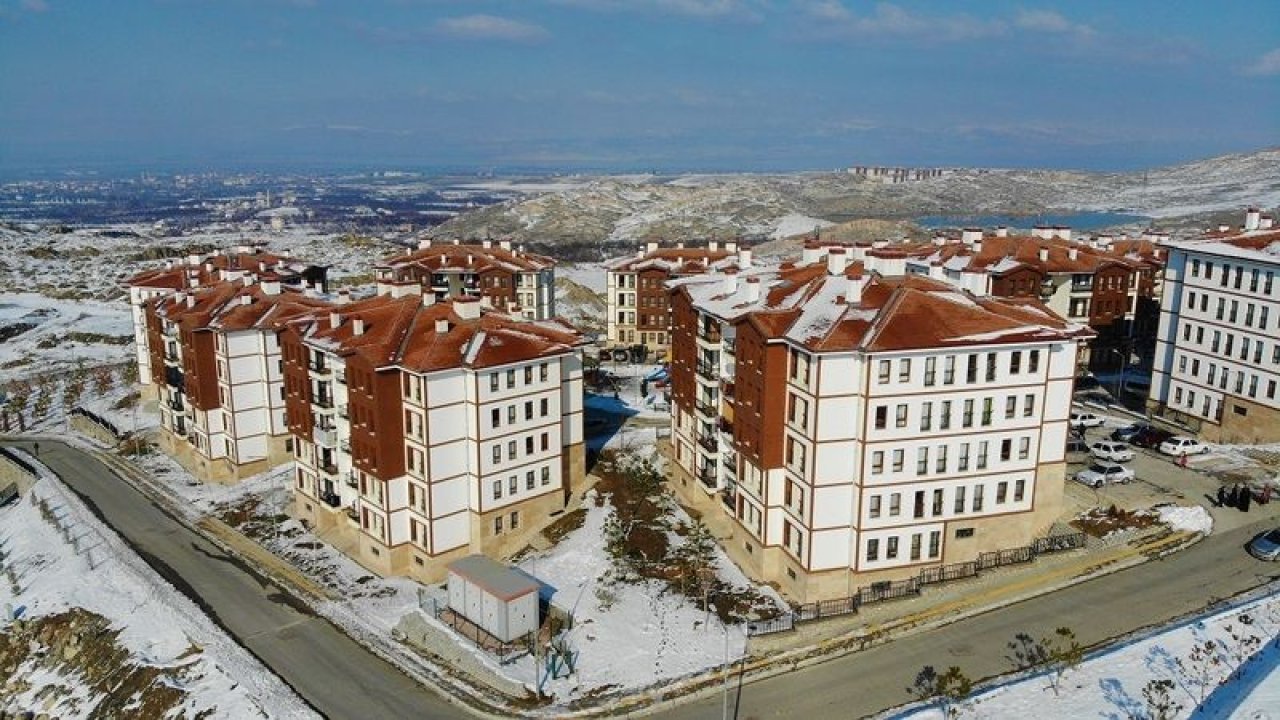 Deprem bölgelerinin hiçbirinde tek bir hasar dahi almadı! O binalar, deprem sonrası gündem oldu! “Meğer yapılabiliyormuş…”