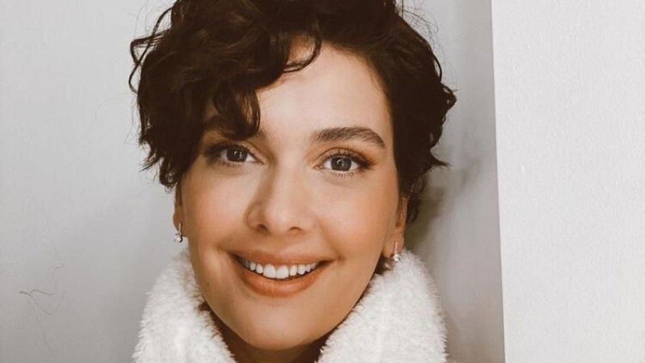 Oyuncu Bergüzar Korel Instagram Kullanıcılarına Sert Çıktı: “Yırttınız Kendinizi Normal De Normal Diye!”