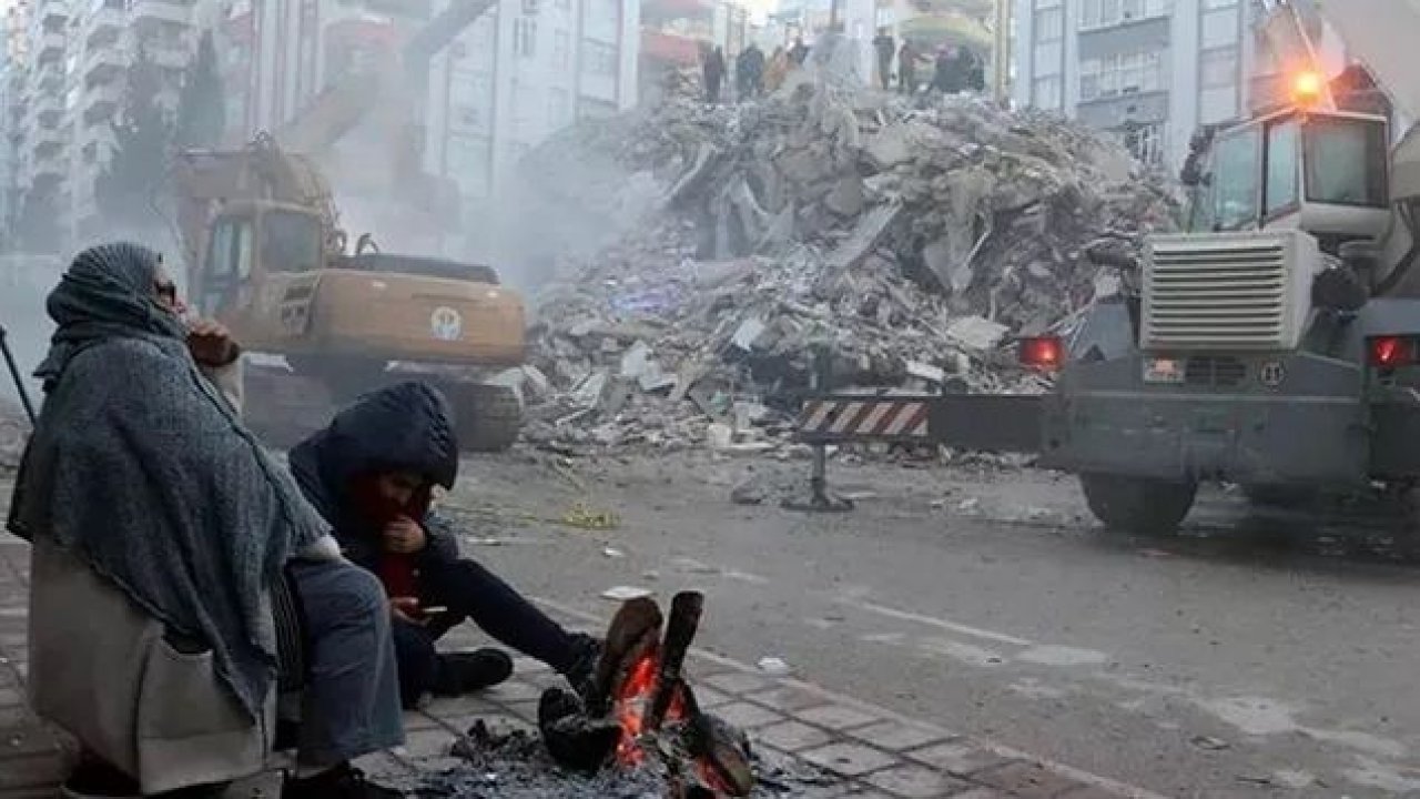 Gaziantep ve Malatya’da Ağır Hasarlı Binalara Girmek Yasaklandı! Valilik Can Güvenliği İçin Eşya Tahliyesini Yasakladı!