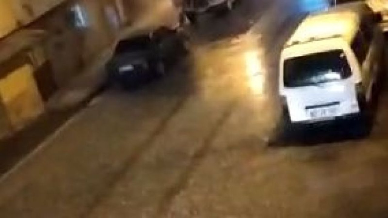 Gaziantep'e BOMBA GİBİ DOLU YAĞIYOR! Gaziantep'e... Gaziantep DOLU FELAKETİ Araçlarınızı VE CANINIZI Koruyun!