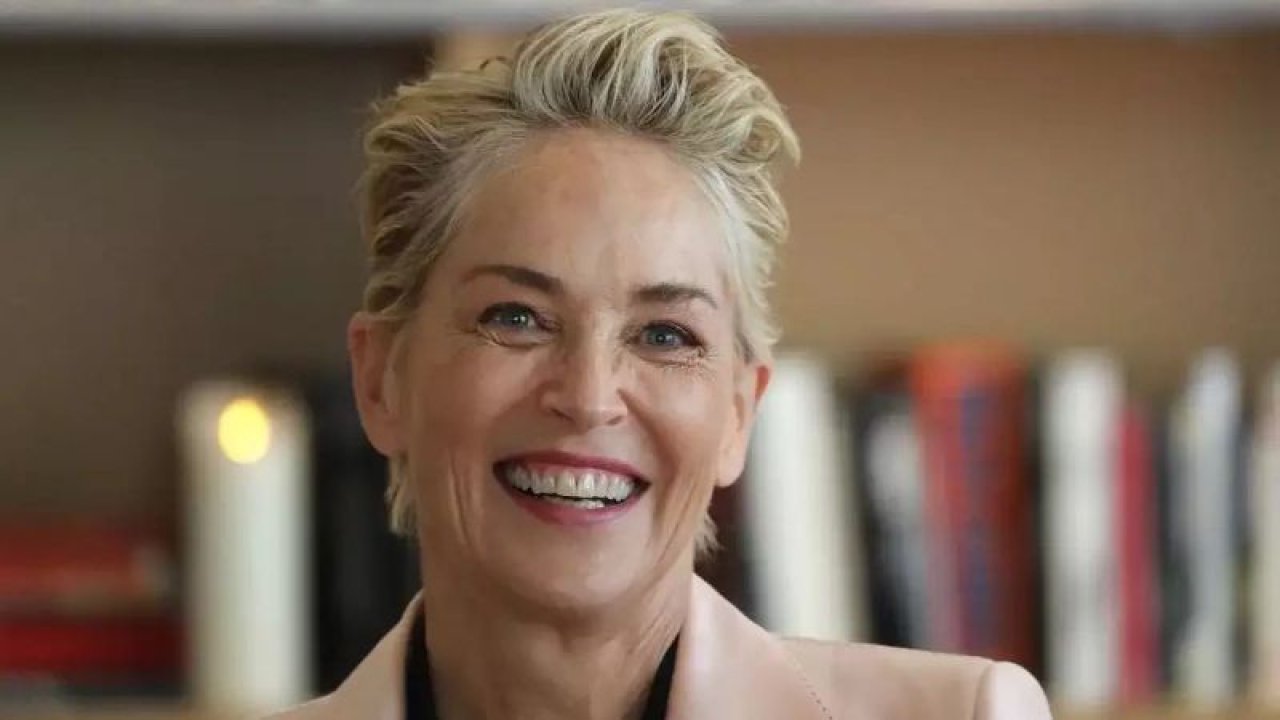 İflasın eşiğinden dönen Sharon Stone “Temel İçgüdü” filmiyle ilgili bir itirafta bulundu! “500 bin dolar için…”