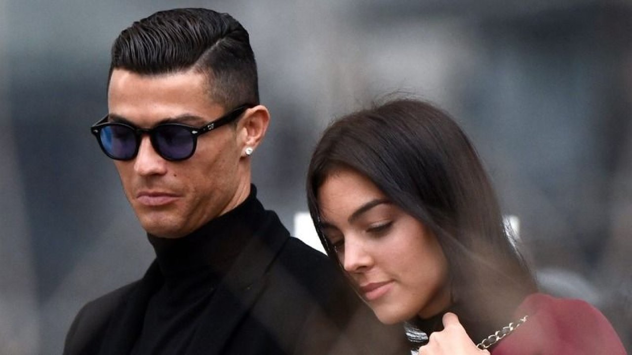 Ronaldo'nun genç sevgilisinden utandıran itiraf! Ronaldo ile en çok utandığım o an…