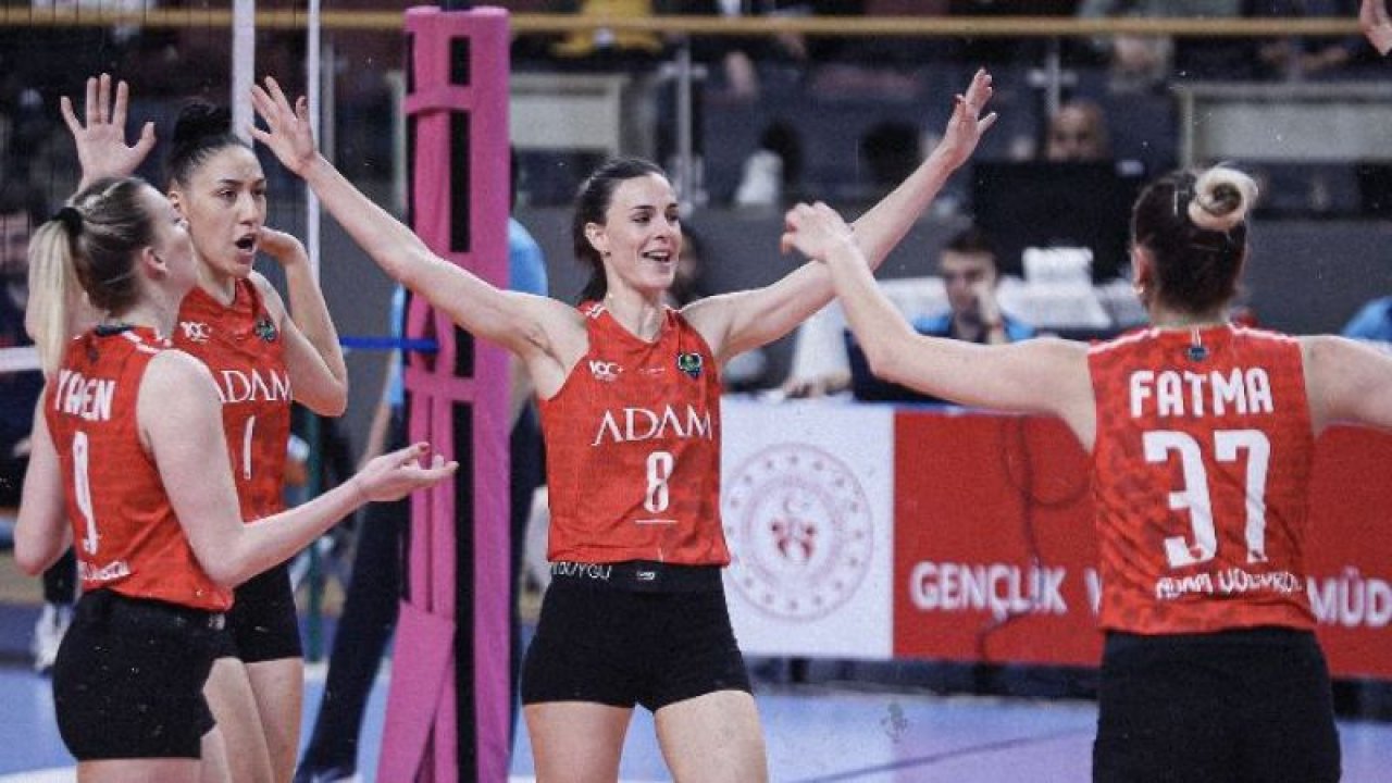 Adam Voleybol Play-Off’a süper başladı