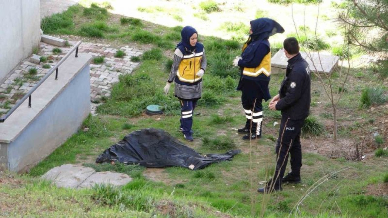 Evin bahçesinde kadın cesedi bulundu