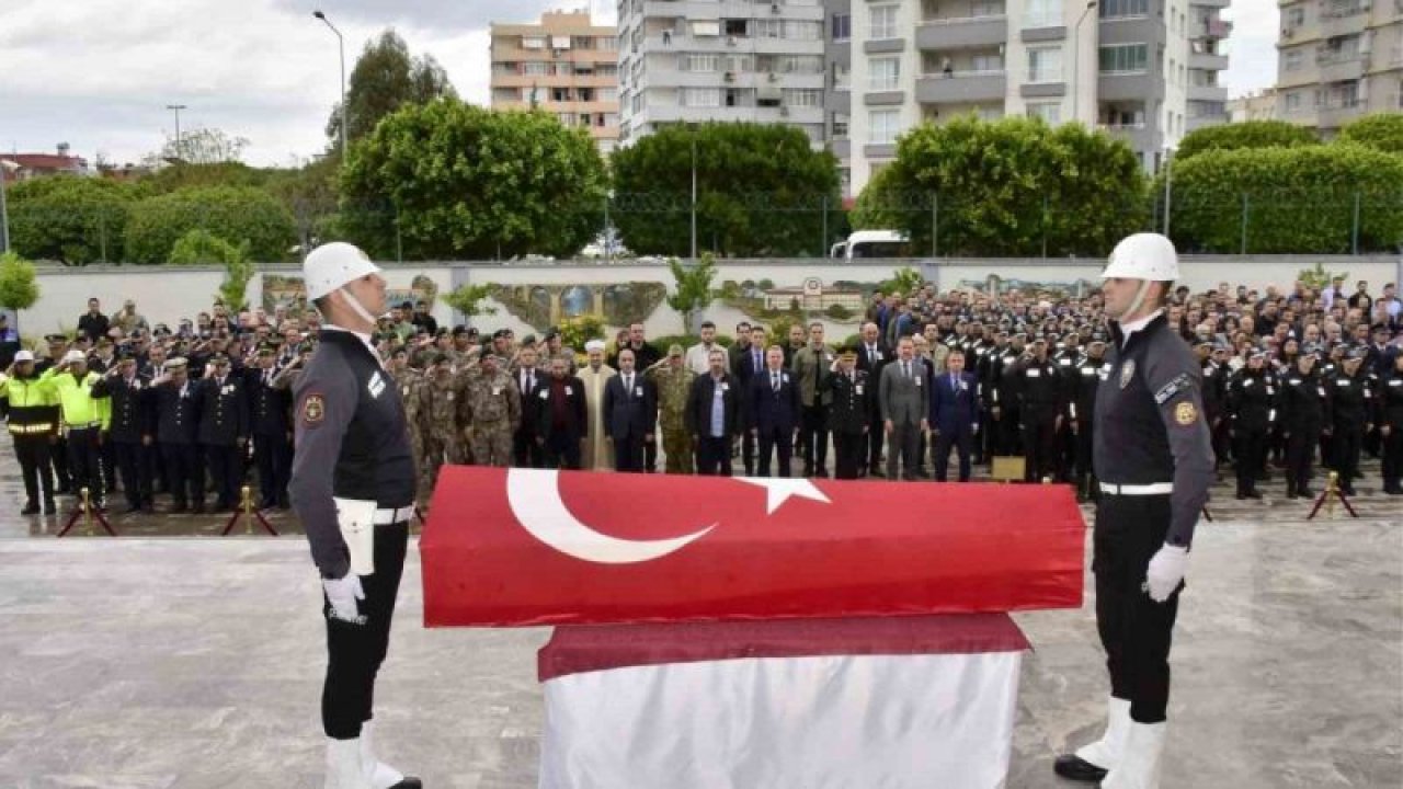 Tarsus-Adana-Gaziantep Otoyolunda kazada şehit olan düşen polis memuru Musa Keskin için tören düzenlendi