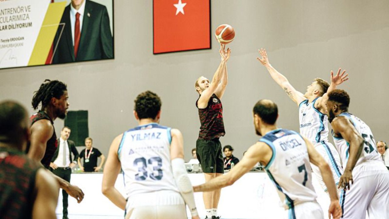 Gaziantep Basketbol Telekom galibiyetiyle nefes aldı