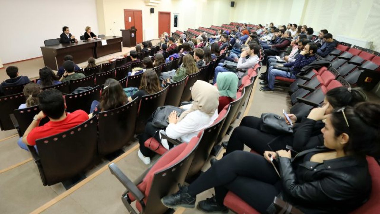 Sanatçı Gülsen Tuncer Ayça'dan Türk aydının profili anlatıldı