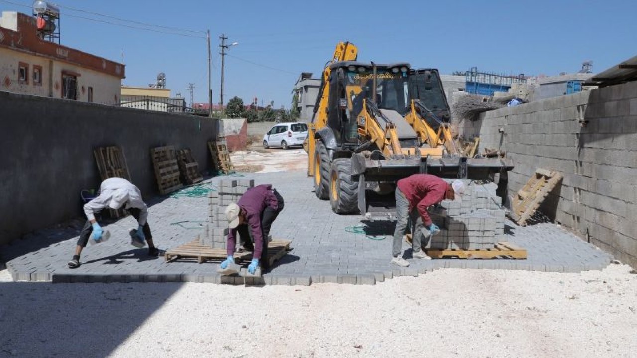 Şehitkamil Belediyesi, kırsal mahallelerde kilit taşı çalışmalarını aralıksız devam ettiriyor