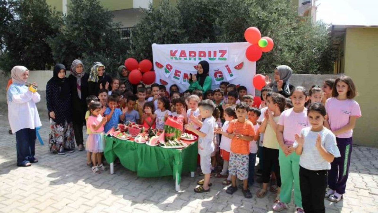 Depremzede çocuklar karpuz şenliğinde gönüllerince eğlendi