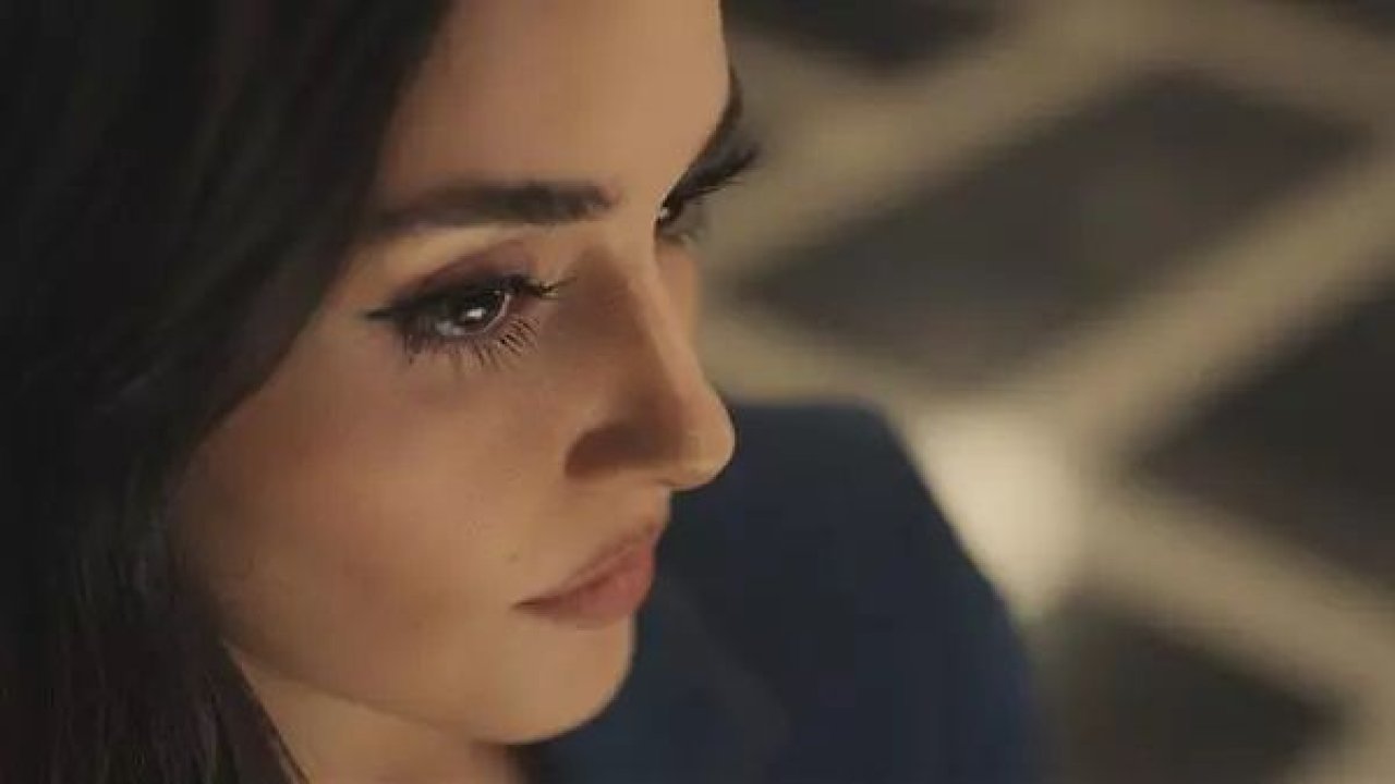 Hande Erçel’li Bambaşka Biri tanıtım fragmanı yayınlandı! Yayına başlayacağı işte o tarih…