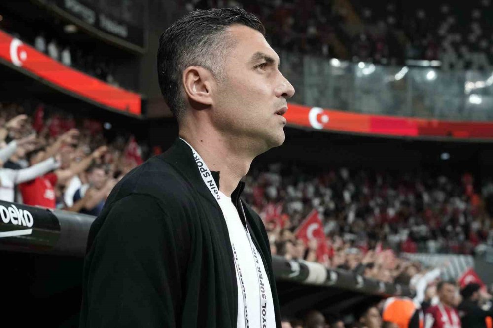 Gaziantep FK'yı Yıkan Beşiktaş'ın Sorumlusu Burak Yılmaz’dan altyapı hocalarına teşekkür